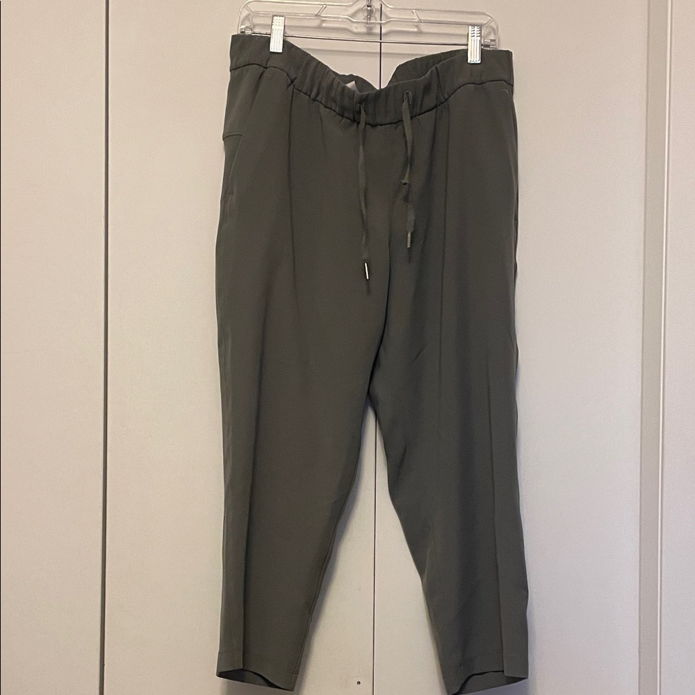 lululemon athletica Women's on the fly pants Joggers
